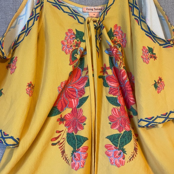 Flying tomato yellow peekaboo floral shirt - Picture 3 of 4